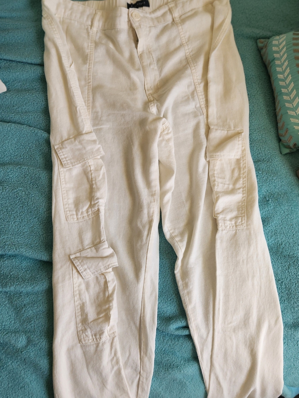 Aeropostale Straight Leg Cargo Pants Cream Medium